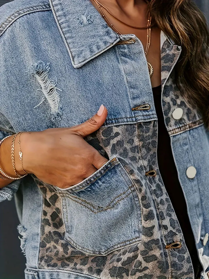 Wildly Chic Luipaardprint Denim Jas - Leona