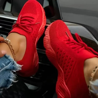 Lucht doorlatende chunky dames sneakers met veters – Saphira