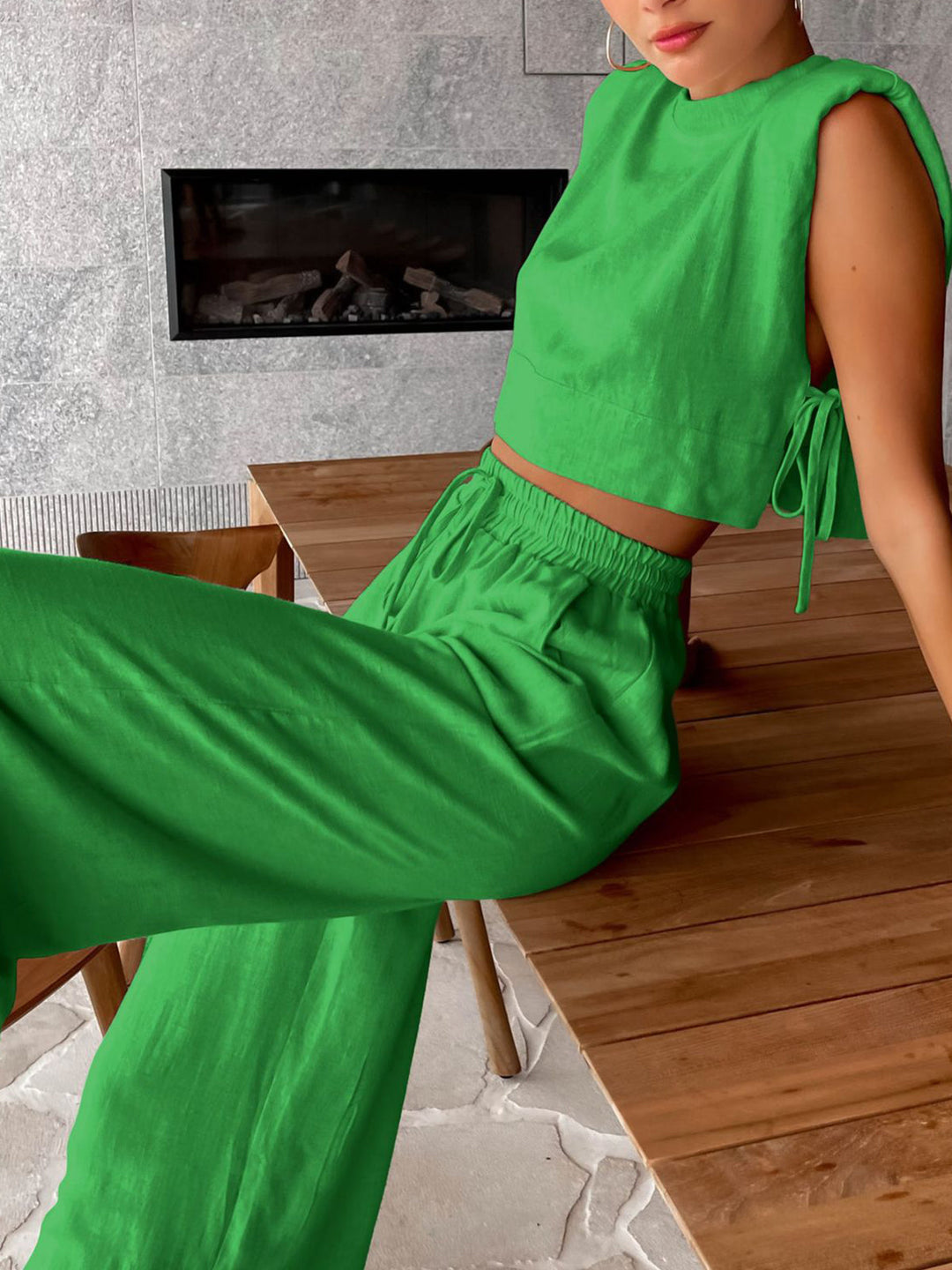 Tweedelige zomer set met crop-top en broek – Valeria