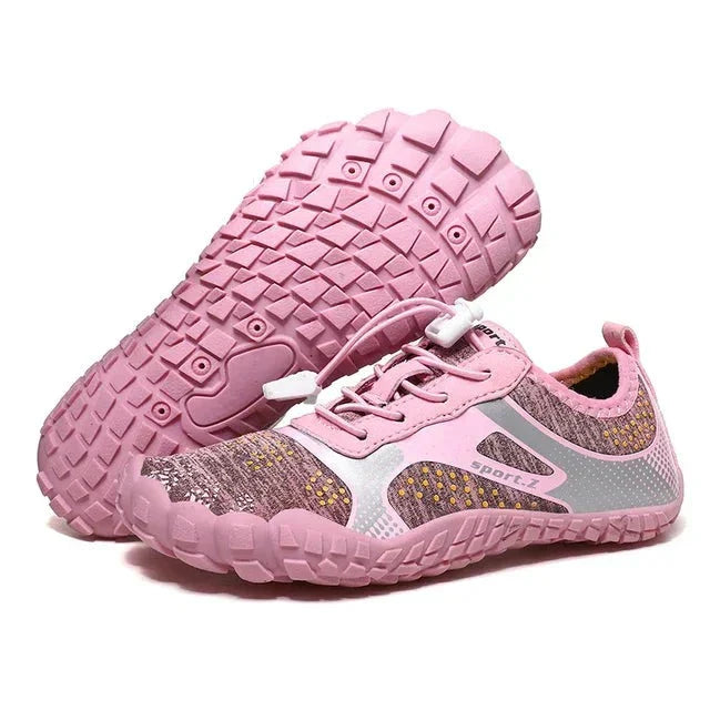 Strandschoenen voor kinderen met een stevige zool en een veilige pasvorm - WaveTrek