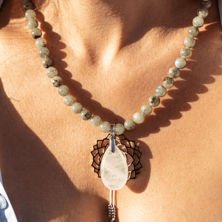 Labradoriet, Jade en Amethist Mala - Seraphine