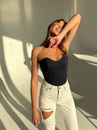 Trendy Strapless Crop Top met Slanke Pasvorm – Yva