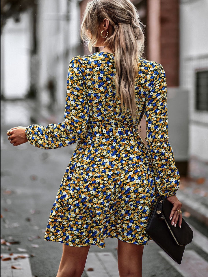 Uitlopende Mini-jurk met Riem en Ruffles – Noëlle