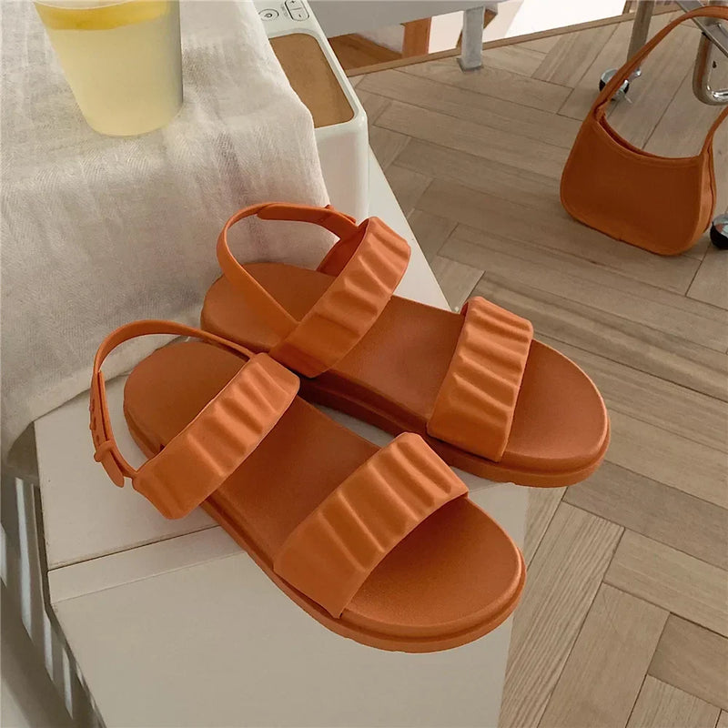 Modne damskie sandały na platformie w koreańskim stylu – Alina