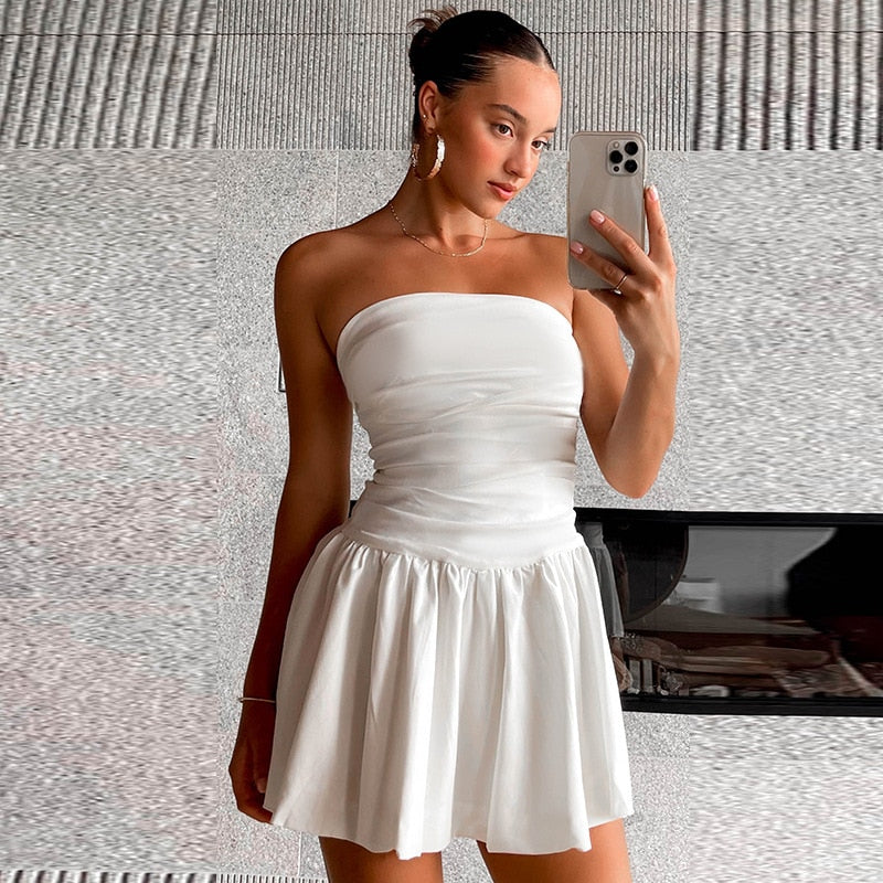 Witte Strapless Mini-jurk met Geplooide Details – Nikki