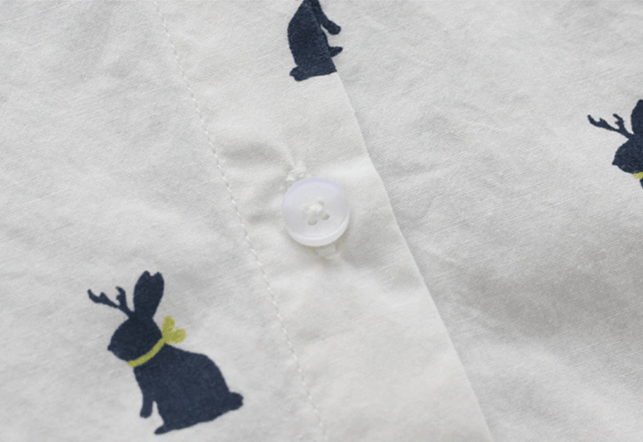 Speelse shirtjurk met konijnenprint en reverskraag - Elina