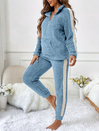 Zachte Pluche Lounge Pyjama Set met Kleuraccenten - Lyra