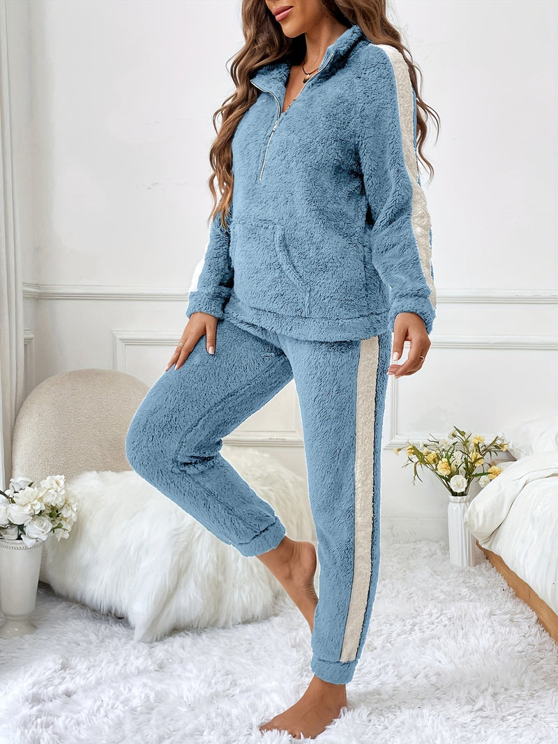 Zachte Pluche Lounge Pyjama Set met Kleuraccenten - Lyra