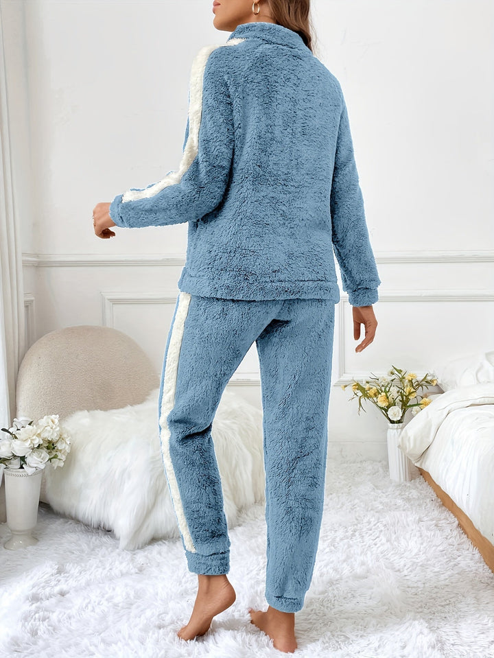 Zachte Pluche Lounge Pyjama Set met Kleuraccenten - Lyra