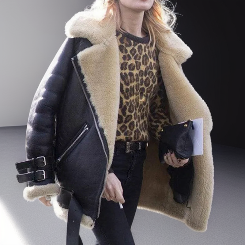 Modny płaszcz z skórzanymi klamrami dla kobiet - Juliette