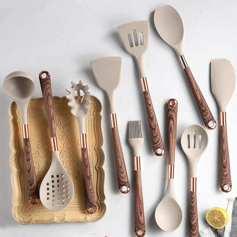 Keukengereedschap van Voedselveilig Siliconen met Houten Handvat - KitchenElegance