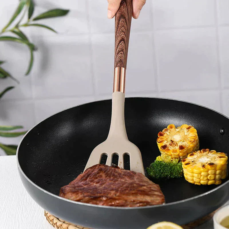Keukengereedschap van Voedselveilig Siliconen met Houten Handvat - KitchenElegance