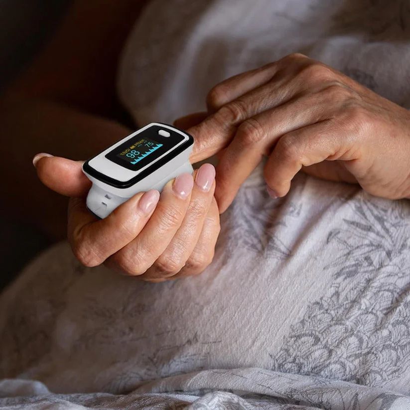 Niet-Invasieve Vinger Saturatiemeter met LED-Display - PrecisionPulse