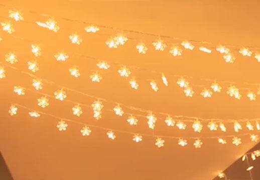 Sneeuwvlok LED Lichtslinger (6 m) - FrostyTwinkle