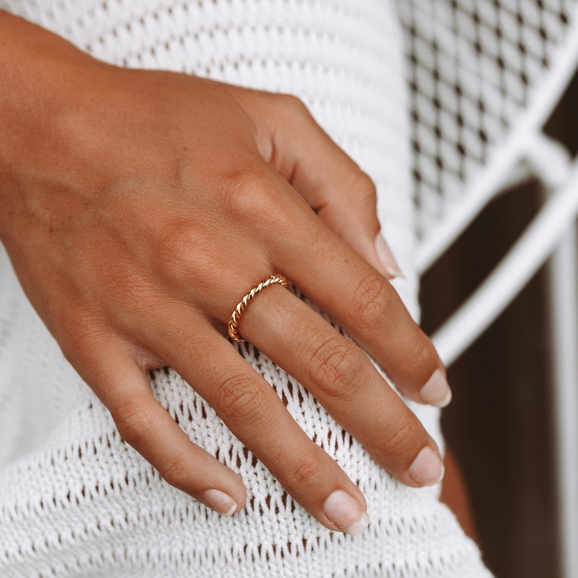 Gedraaide Ring met Symboliek - Tessa