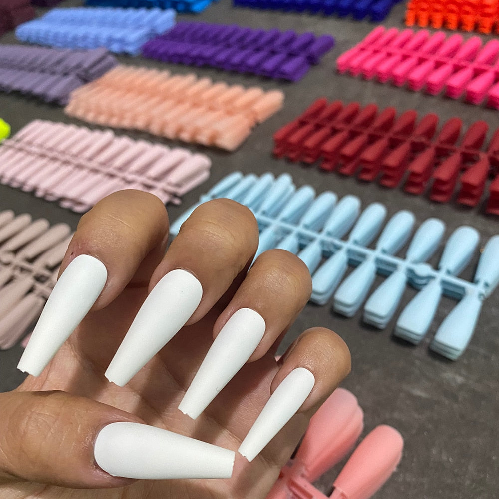 Matte Press On Nails (24 stks) | Ideaal voor een avondje uit