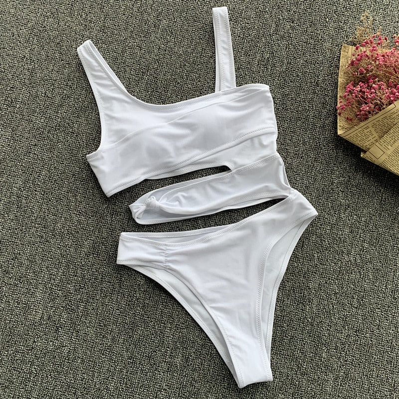 Cato Swimsuit | Opvallend, stijlvol en gedurfd