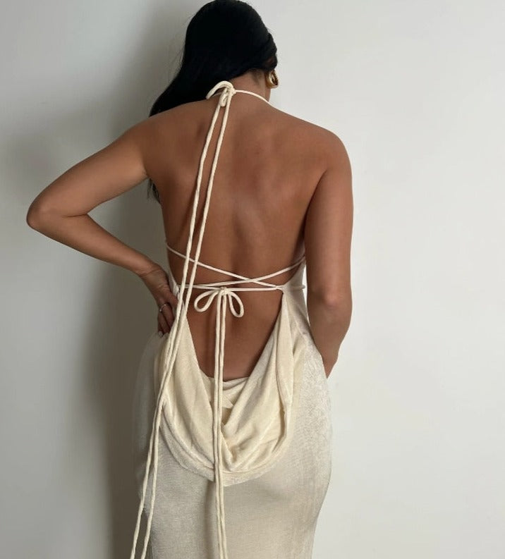 Fayen Low Back Dress | Maak een prachtige intrede & vertrek